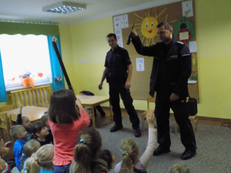 Przedszkole - spotkanie z policjantami