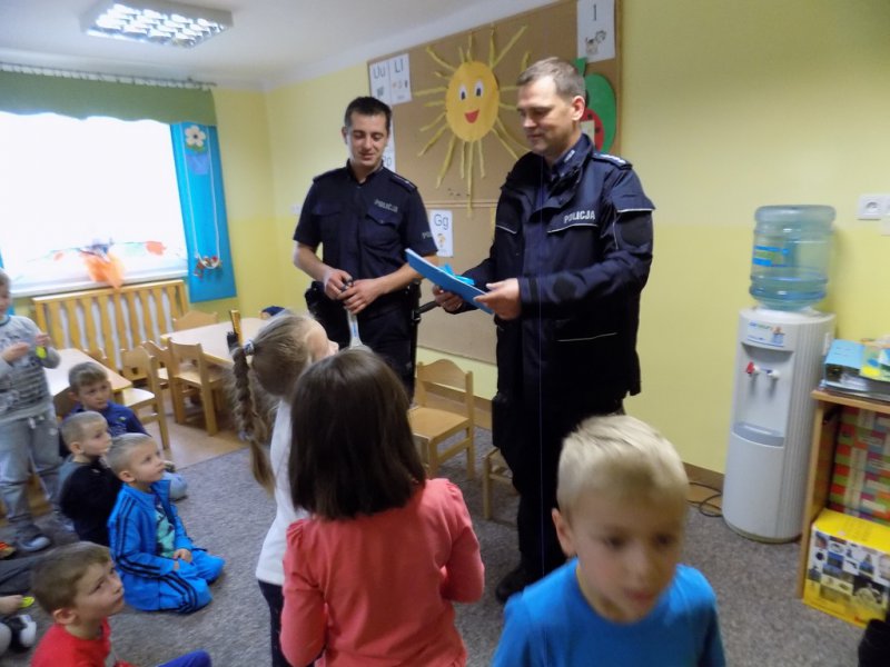 Przedszkole - spotkanie z policjantami